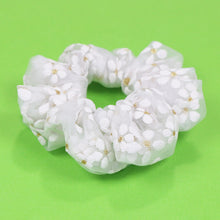 Load image into Gallery viewer, Handmade Scrunchie Sweet Daisy